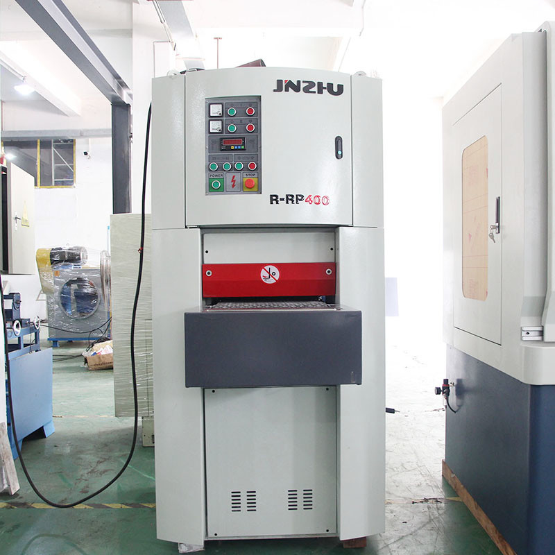 Reibender Blech-versandender Maschinen-automatischer Metallherstellungs-Gurt Sander Automatic Wide Belt Sander
