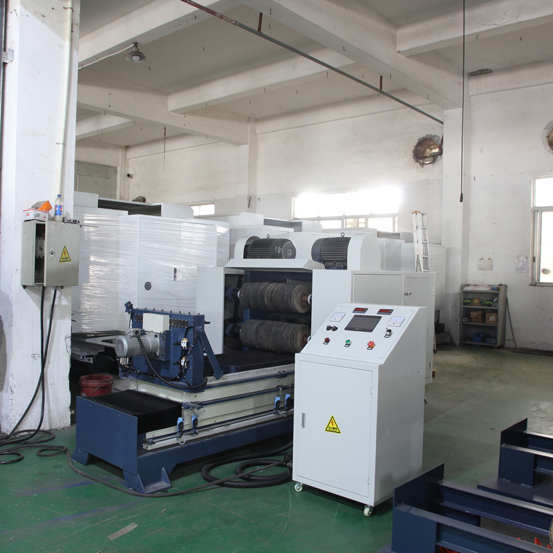 Automatische Rohrpoliermaschine 32 mm 12,2 kW 2000 mm für hohe Produktivität
