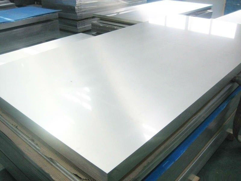 Oberflächenbearbeitung Metallpoliermaschinen Gürtelgeschwindigkeit 10-30m/S 4kw Motor mit Staubansammlungssystem